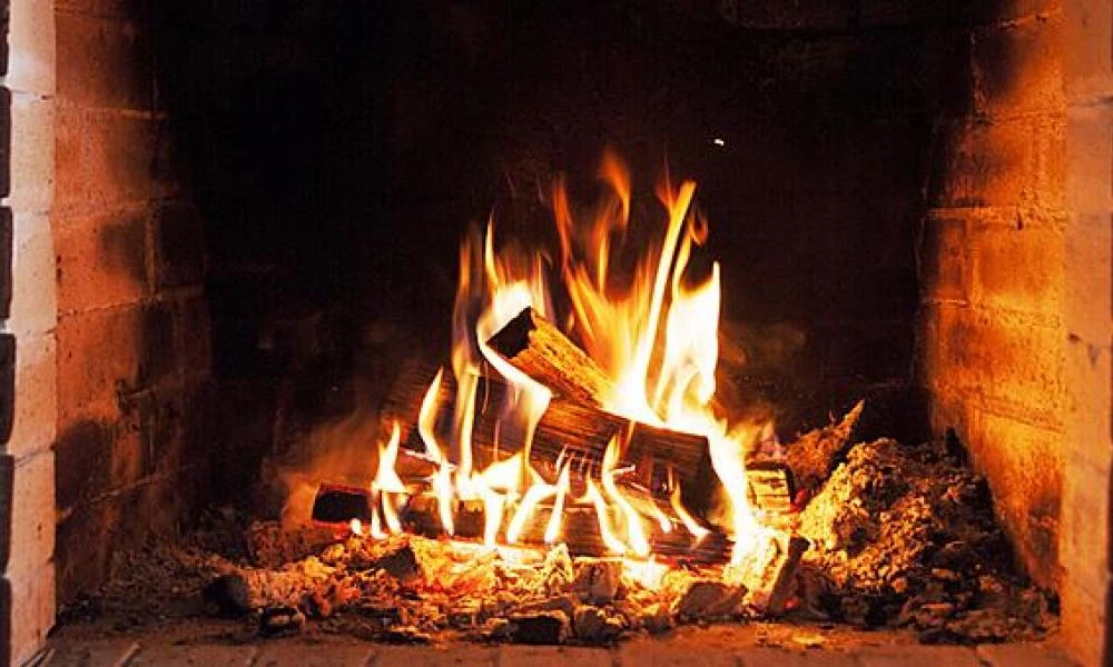 Τραγωδία στον Αλμυρό: 68χρονη βρέθηκε νεκρή στο σπίτι της -Ξέσπασε φωτιά από το τζάκι
